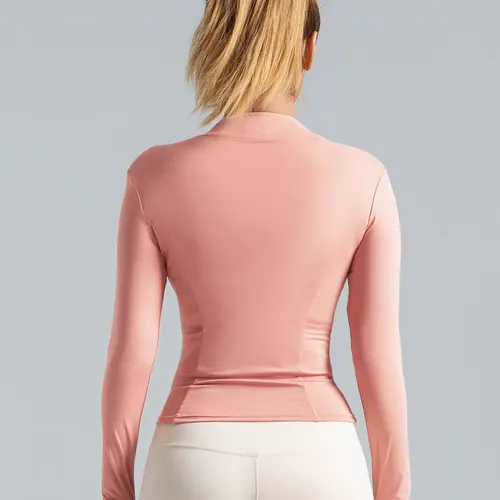 מעילים ומעילים