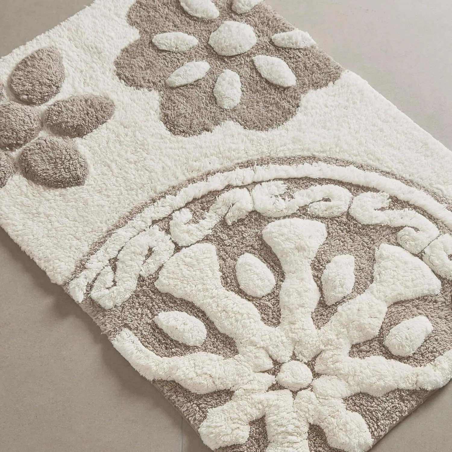 

Luxurious Plush Bath Mat, 20"x30" Taupe, Quick Dry, Absorbent Cotton Tufted Medallion Floral Pattern, Spa Design