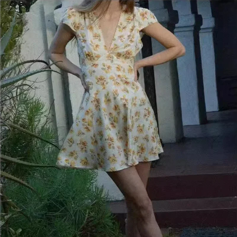 

Women's summer elegant dress short sleeves printed deep V sexy mini dress