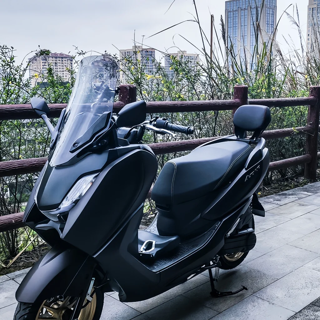 For Yamaha Avenue 125 backrest modification: backrest for carrying passengers and lumbar support
