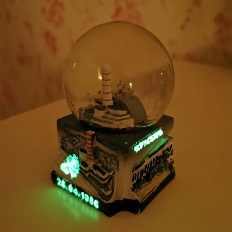 Thumbnail 4 - #26 Compare Snow Globes Before You Buy