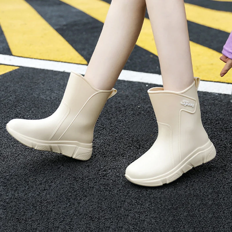 Fashion Women's Rain Boots Mid-Tube Rain Boots PVC Thick-Soled Outer Wear Non-Slip Rubber Shoes Waterproof Outdoor Shoes 36-40