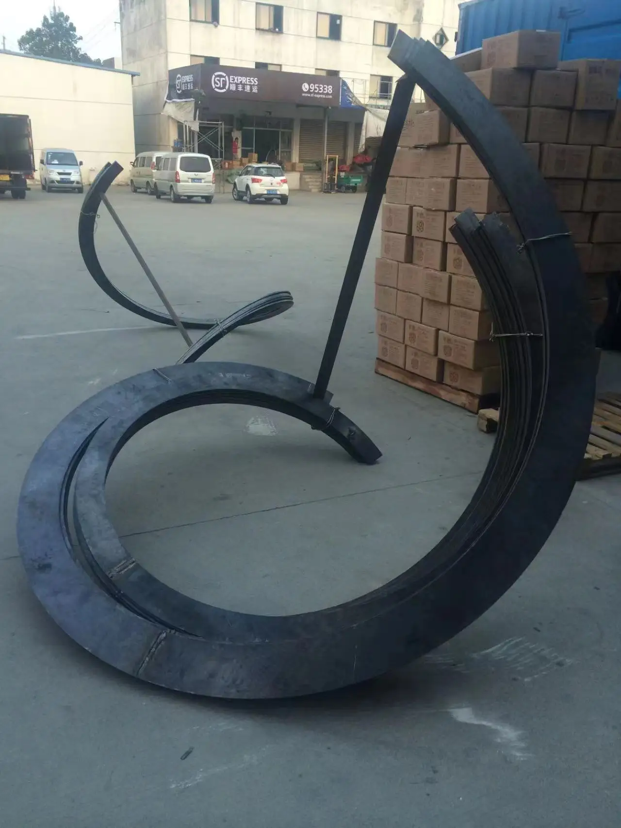 ขายทั้งสกรูใบมีด Helical Flight Endless Spiral เที่ยวบินต่อเนื่องสว่านสกรูลําเลียง Helical Blade บริการแบบกําหนดเอง