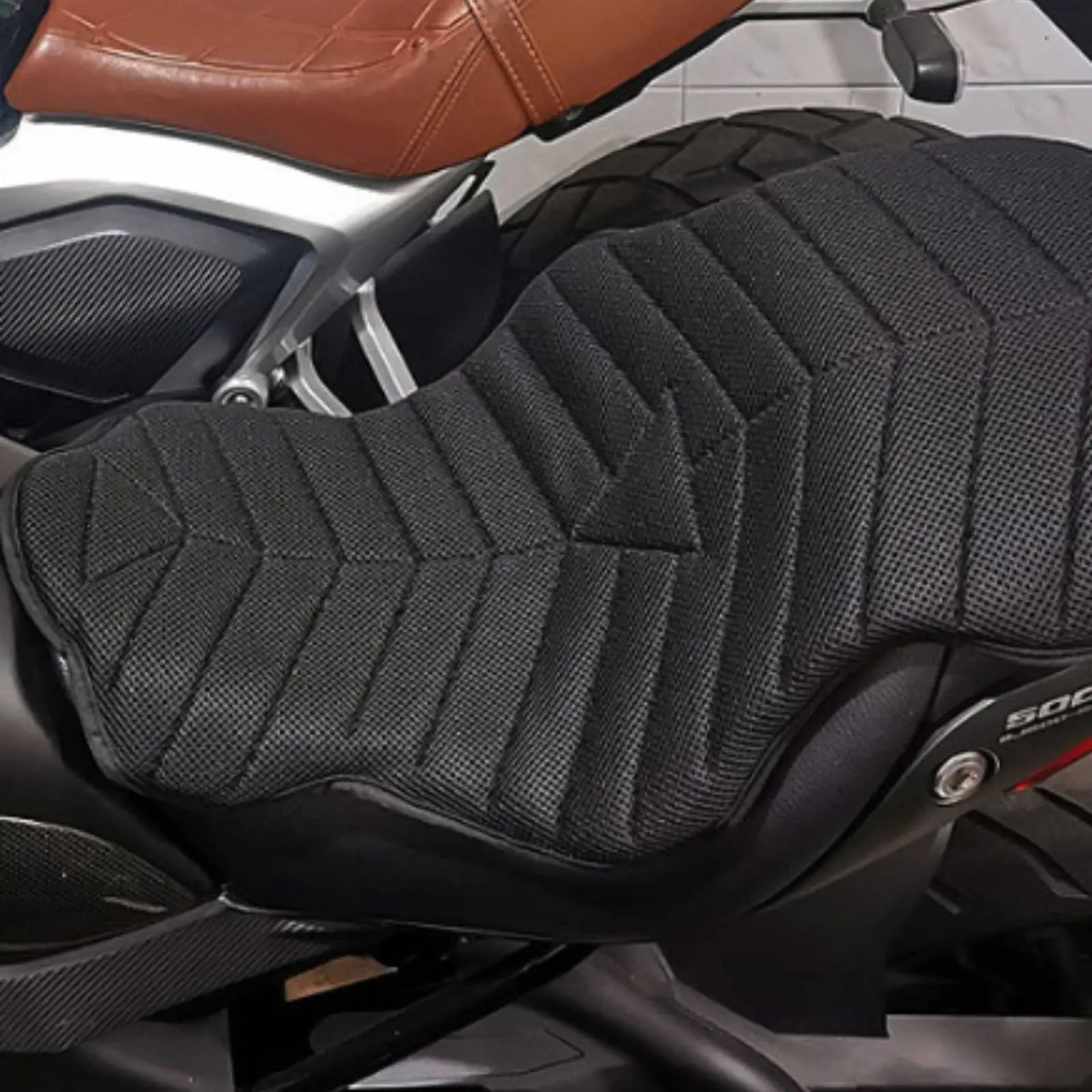 Breathable Motorcycle Seat Pad Moisture-Wicking Breathable Mesh Seat Cover Three-Dimensional Mesh Motorcycle Pad Sun Protection
