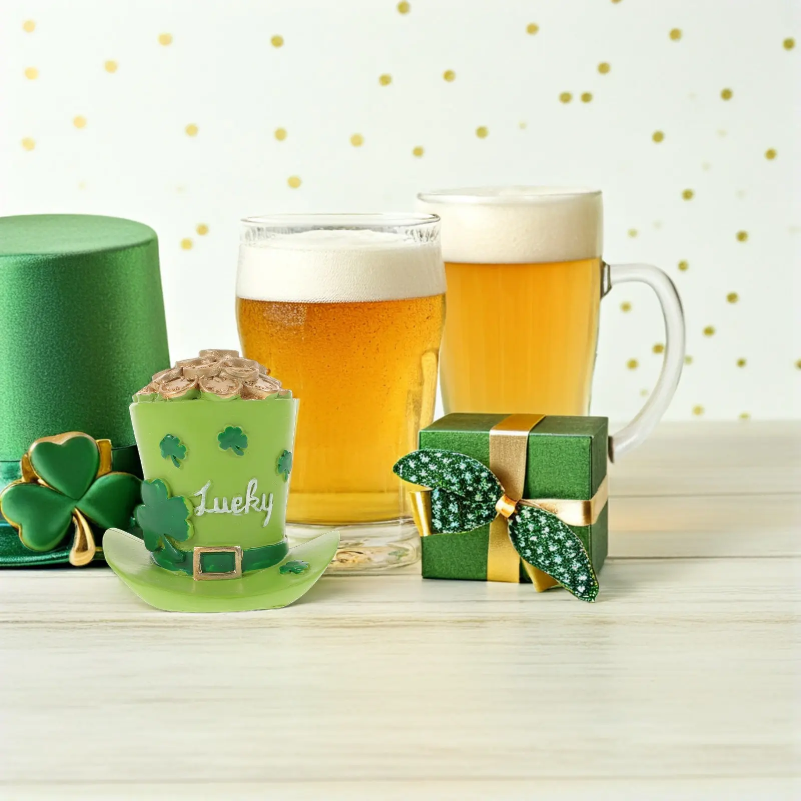 Resin St Patrick's Day Decoration Small Leprechaun Hat Centerpiece Tabletop Shamrock Party Ornament Buffet Entryway Decor