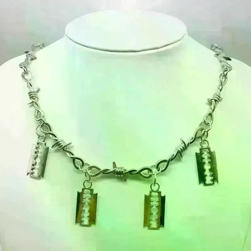 Punk Gothic Thorns Barbed Wire Chain Necklace Vintage Choker Hip Hop Pendant Lock Necklace For Party Birthday Gift