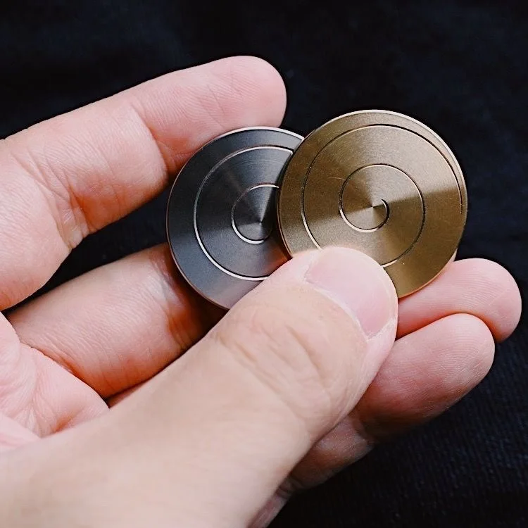 Desktop Coin Top Transfer Lucky Top Fun Pocket Toy Stainless Steel Top Portable Stress Relieving Toy for Adults and Children