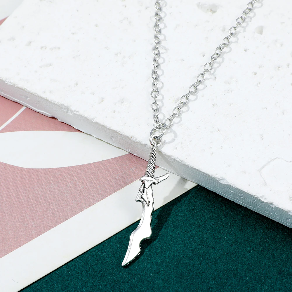 Solo Leveling Anime Short Blade Pendant Necklace Cosplay Jewelry Gift for Sung Jin-woo Yoo Jin-ho Fans