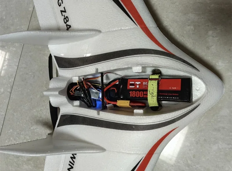 Z84 Dreiecksflügel Flying Wing Racing Hochgeschwindigkeitsmodell Ferngesteuertes Flugzeug Starrflügel Anti-Drop-Spannweite 840 mm – Detail 7