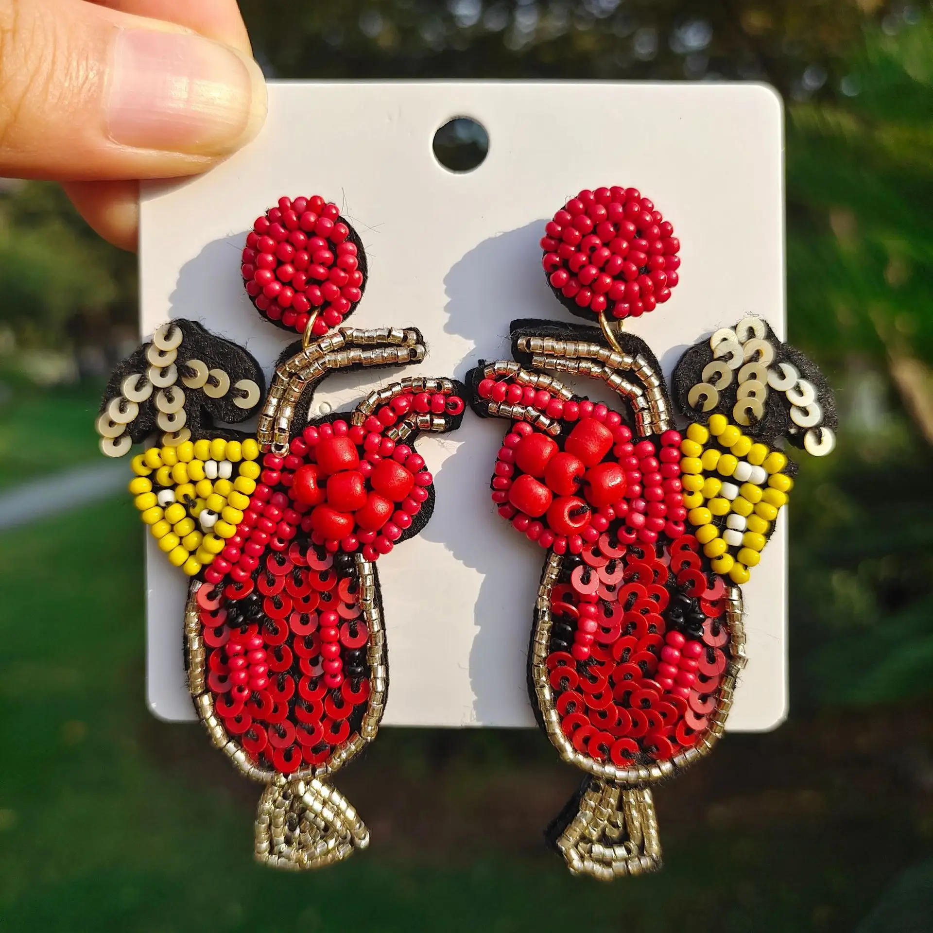 Girlgo Boho Handmade Beaded Earpieces Embroidery Earpieces Wine Bottle Shaped Earpieces Fashion Personality Earpieces for Women