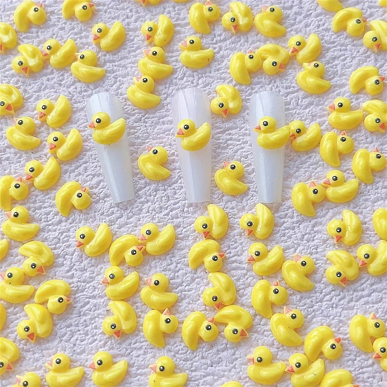 50/100 pçs bonito dos desenhos animados arte do prego jóias pato resina encantos da arte do prego, acessórios de decoração do prego para mulheres e menina arte do prego