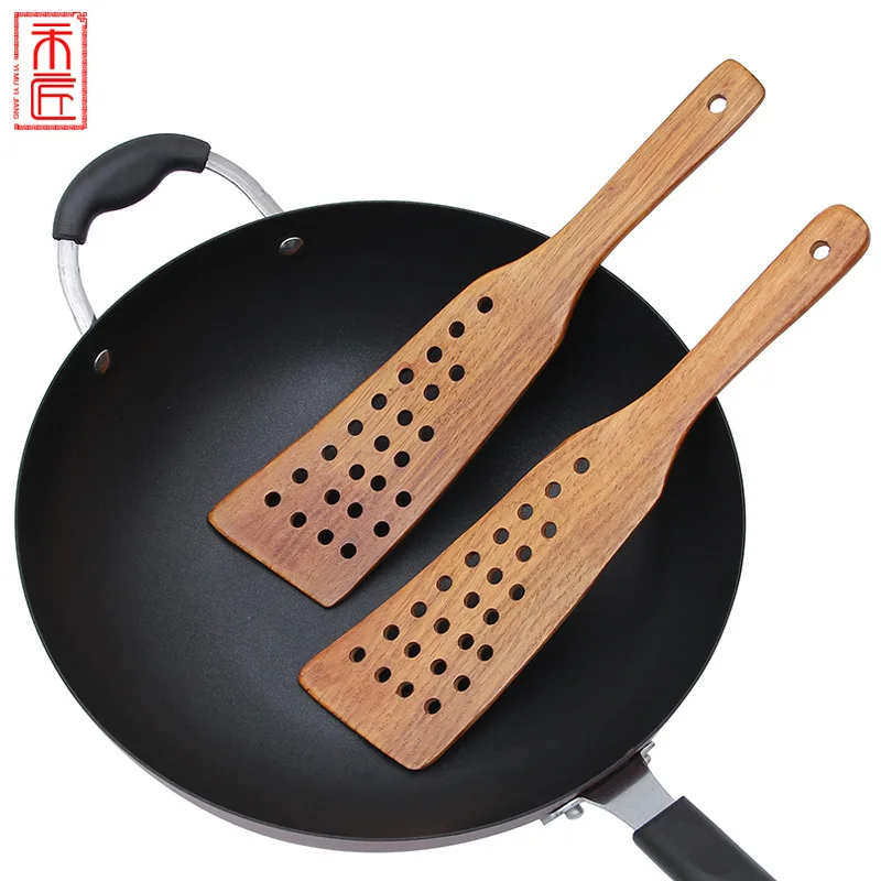 Simple Non Stick Pan, Wooden Spatula for Stir Frying Spatula for Frying Eggs and Steak  24 Hole Filter Spatula