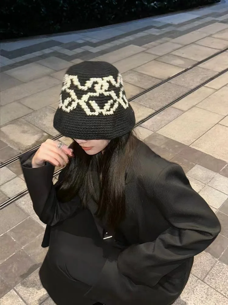 Ins Hot handgewebte Jacquard-Kaltkappen für Männer und Frauen, Herbst und Winter, Reisen, Mode, Street Snap, koreanischer lässiger Eimerhut – Detail 10