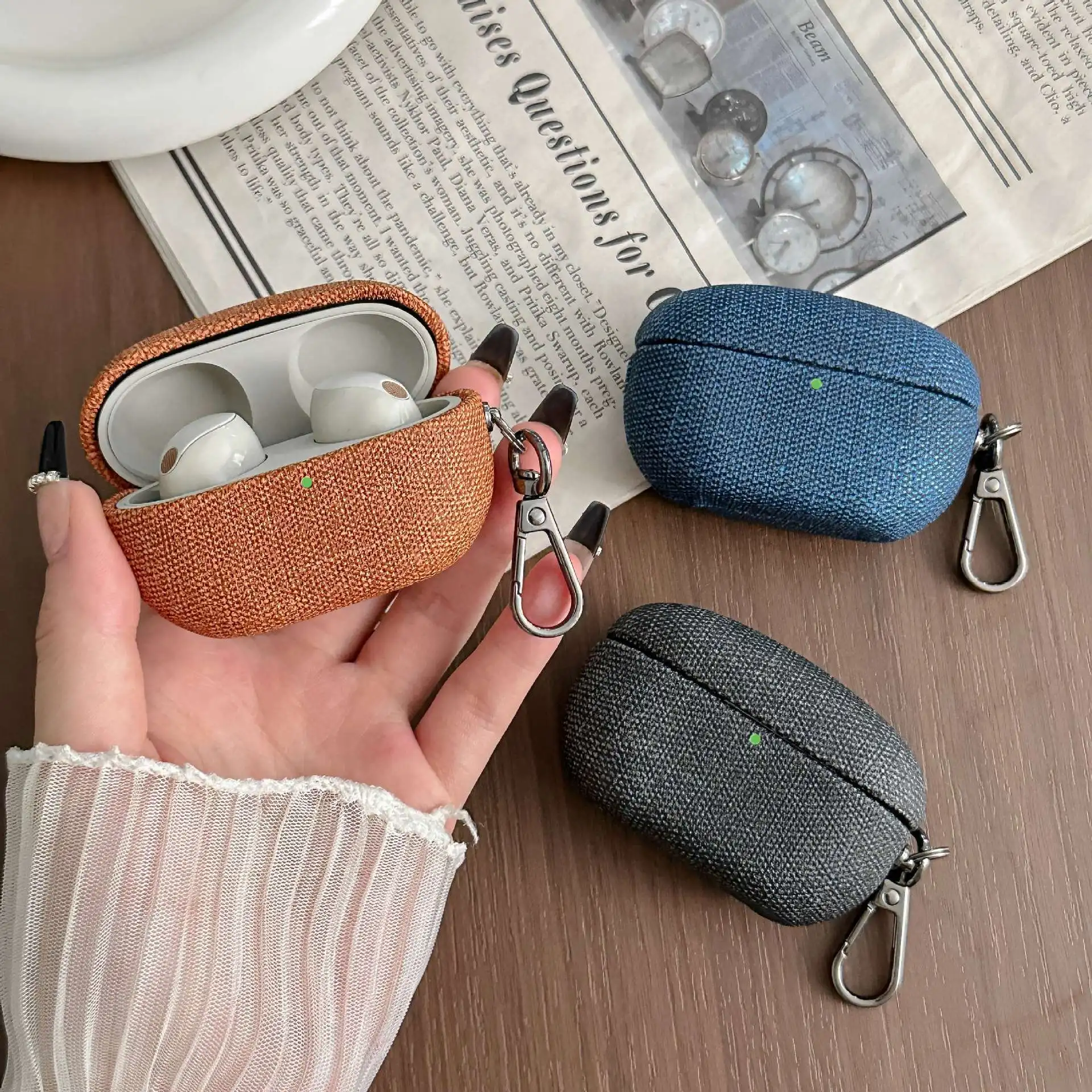 Luxury Fabric Case for Sony WF-1000XM5 Shockproof Anti-Scratch Protective Cover with Carabiner Cloth Texture Earbud Case