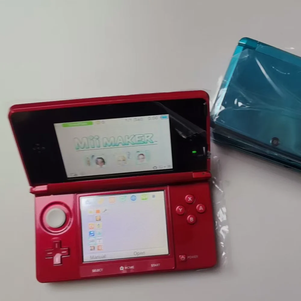 وحدة تحكم ألعاب 3DS أصلية مجددة 3.5 بوصة تعمل باللمس 3DS وحدة تحكم ألعاب محمولة لنينتندو مع ألعاب مجانية في المخزون