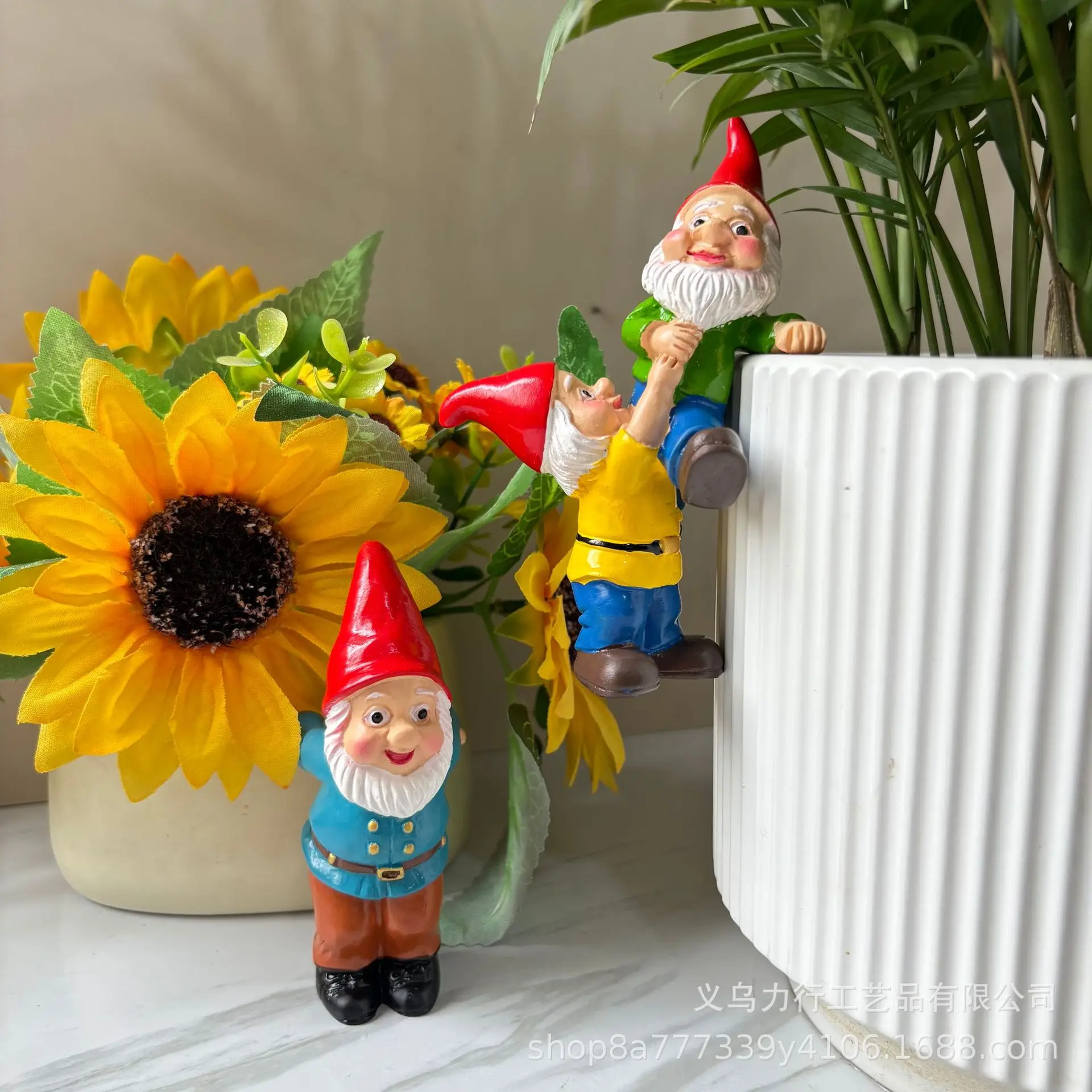

Resin Christmas Gnome Figurine, Home Table Decoration, Garden Decoration, Sculpture Crafts