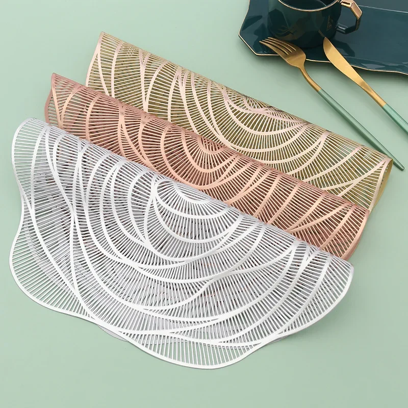 6/4pcs Creative Flower-shaped Placemat Banquet Dining Table Mat PVC Hollow Decor Cushion Elegant Home Coaster Dinner Table Pad