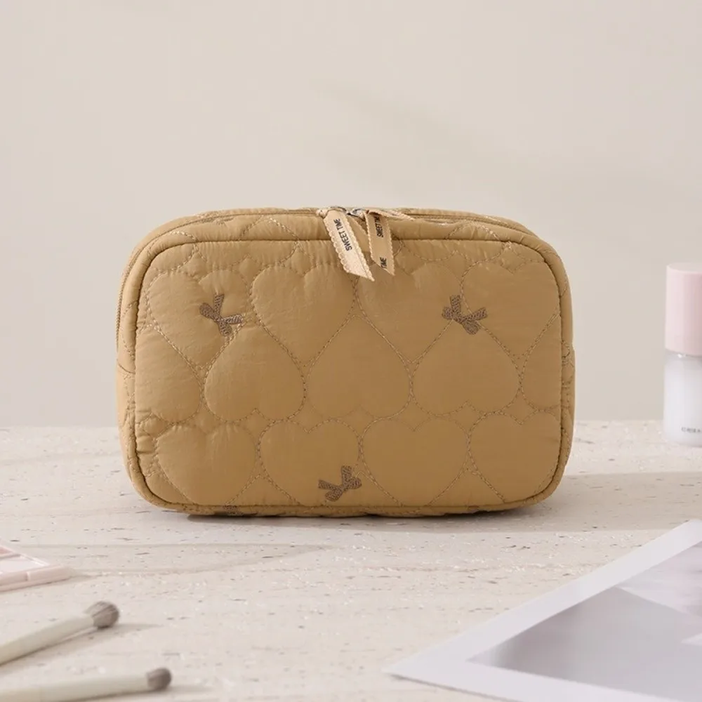 Portable Quilted Makeup Bag Lightweight Large Capacity Lipstick Cosmetic Pouch Heart Bow Data Cable Storage Bag for Women