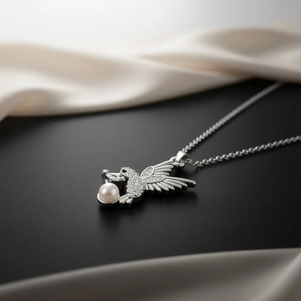 Hummingbird Pendant Necklace Inlaid Sparkling Zircon Simulated Pearl Vivid Bird Shape Trendy Women Fashion Jewelry Accessory