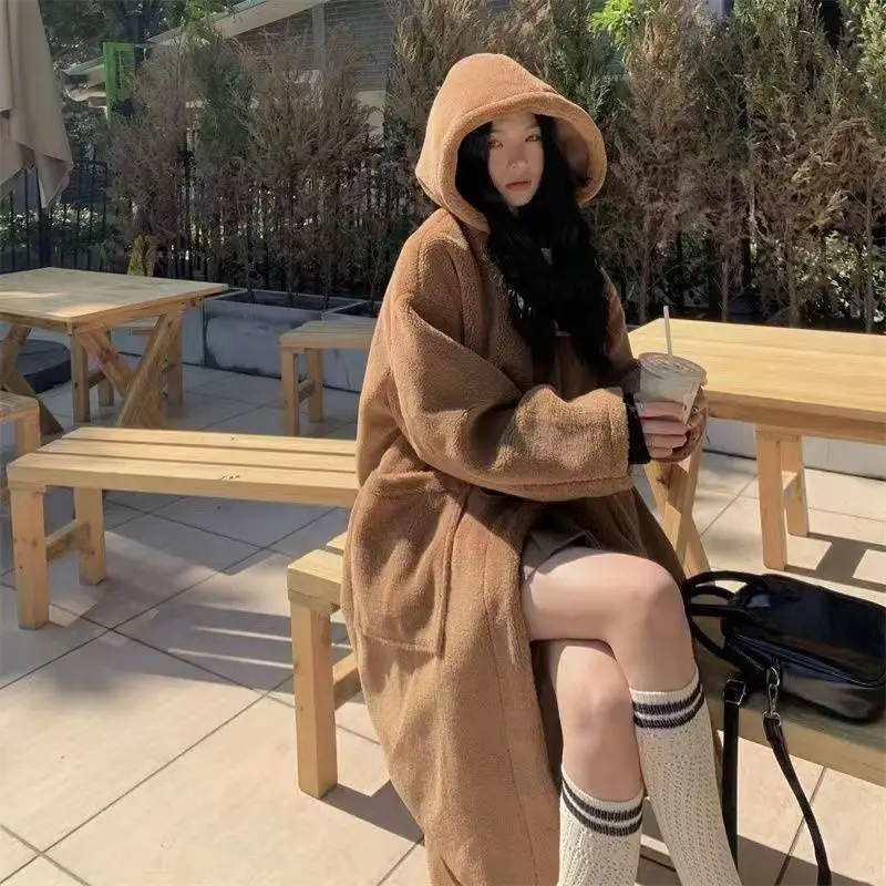 سترة صوف الضأن للنساء بجيوب امرأة خضراء ومقصورات تخزين وحوامل أوعية ونمط المودعات