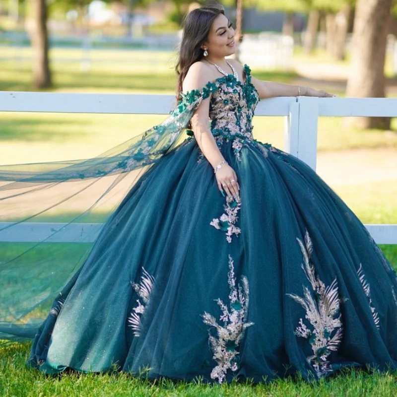 

Emerald Green Princess Quinceanera Dress Off Shoulder Sequins Applique Lace Beads With Cape Cinderella Sweet 16 Dress Vestido 15