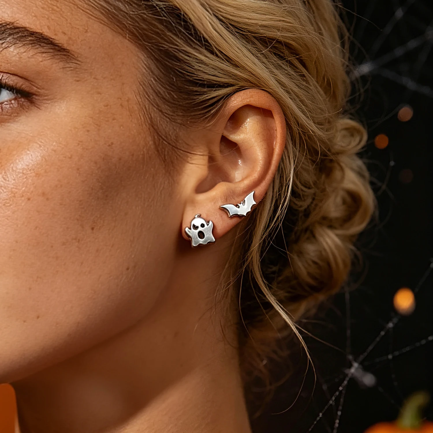 3Pcs Halloween Mini Earrings for Men Women 316L Stainless Steel Hypoallergenic Fade Resistant Pumpkin Ghost Bat Cartilage Gift