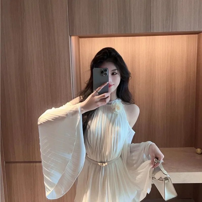 2025 صيف جديد موضة أنيقة بيضاء خارج على الكتف العنق بلوزة شيفون للنساء منتصف طول متوهج كم قميص علوي