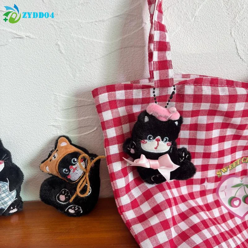 ● Cartoon Siamese Kat Dragen Schattige Beer Hoed Pluche Sleutelhanger Tas Charme Zachte Pluizige Knuffeldier Hanger Voor Rugzak Ornament
