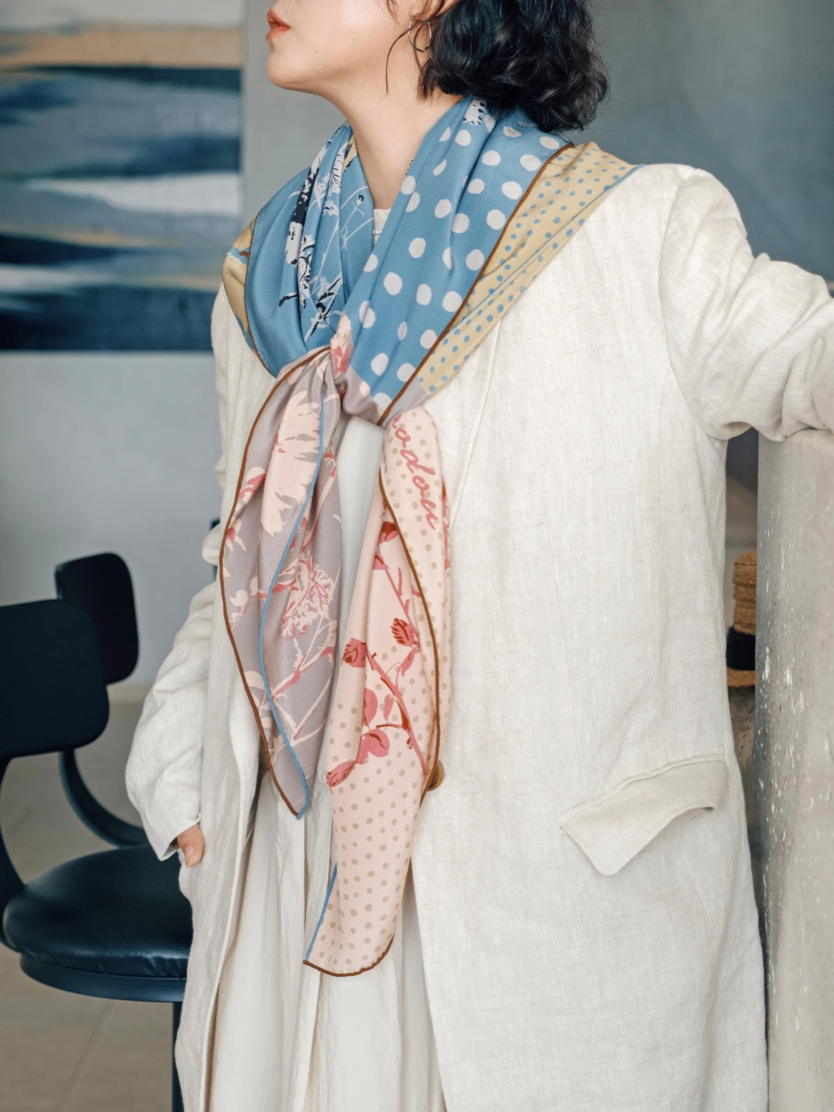 

Оригинальный художественный двусторонний шелковый платок-шаль с принтом, винтажный большой квадратный шарф, универсальный декоративный женский платок с растительным и цветочным узором