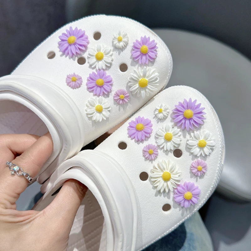 New Elegant Women DIY Hole Shoes Charms for Cute Daisy Shoes Accessories White Pink All-Match Shoe Decorations Fashion Bundle