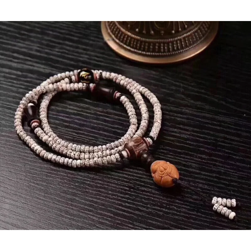 

Mini 3*5mm Star-Moon Bodhi Bracelet, Simple and Elegant Style with Six-Character Mantra Spacer Bead
