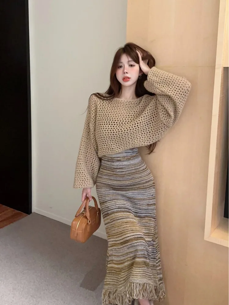 

Women's Stripe Knitted Vest Dress Set Early Autumn Vintage Style Loose Fit Batwing Sleeve Thickened Nine Points Sleeve Dress