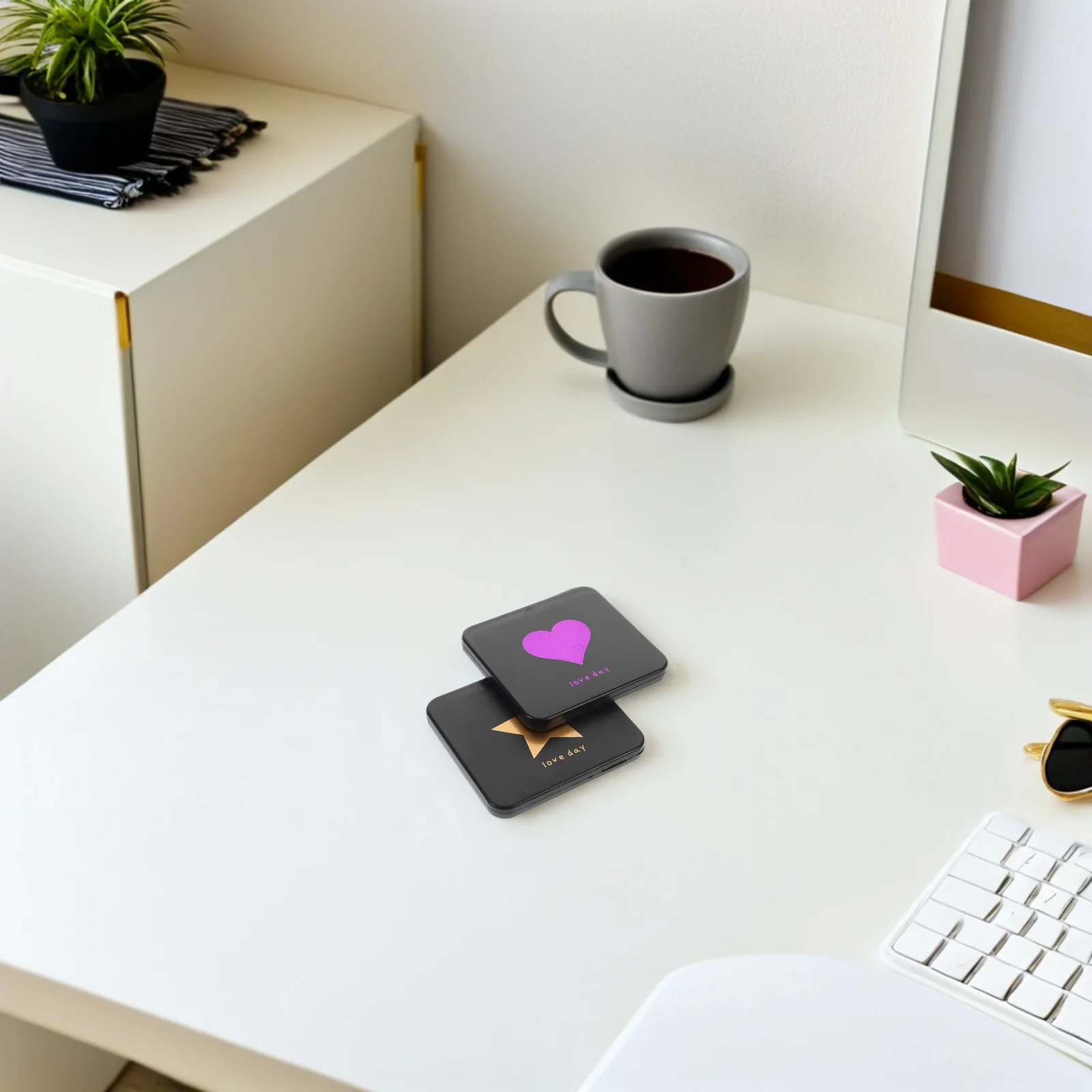 

2Pcs Mini Makeup Mirror Foldable Dual Sided Small Portable Mirror for Travel Purse Handbag Makeup Touch Up on The Go