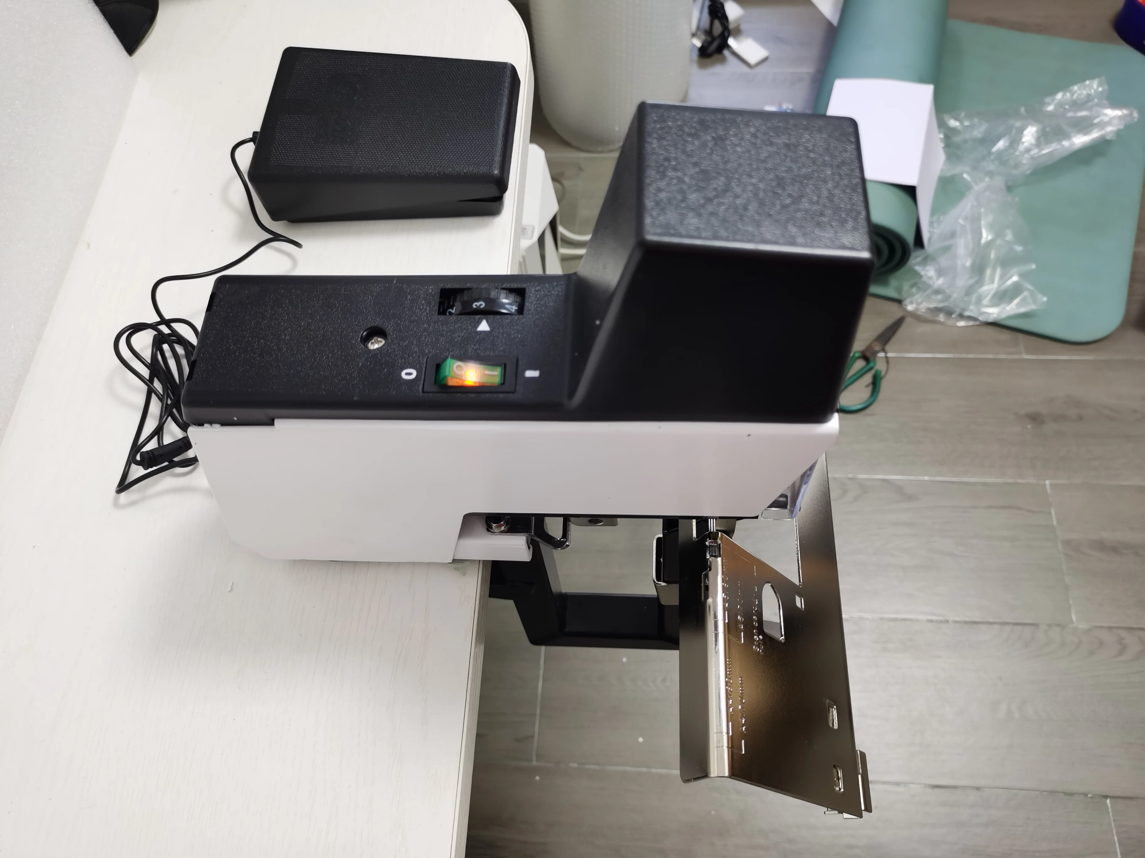 106 cucitrici a livello elettrico per carichi pesanti/cucitrici a sella, cucitrice doppia per carichi pesanti, punto sella, cucitrice automatica per file di carta