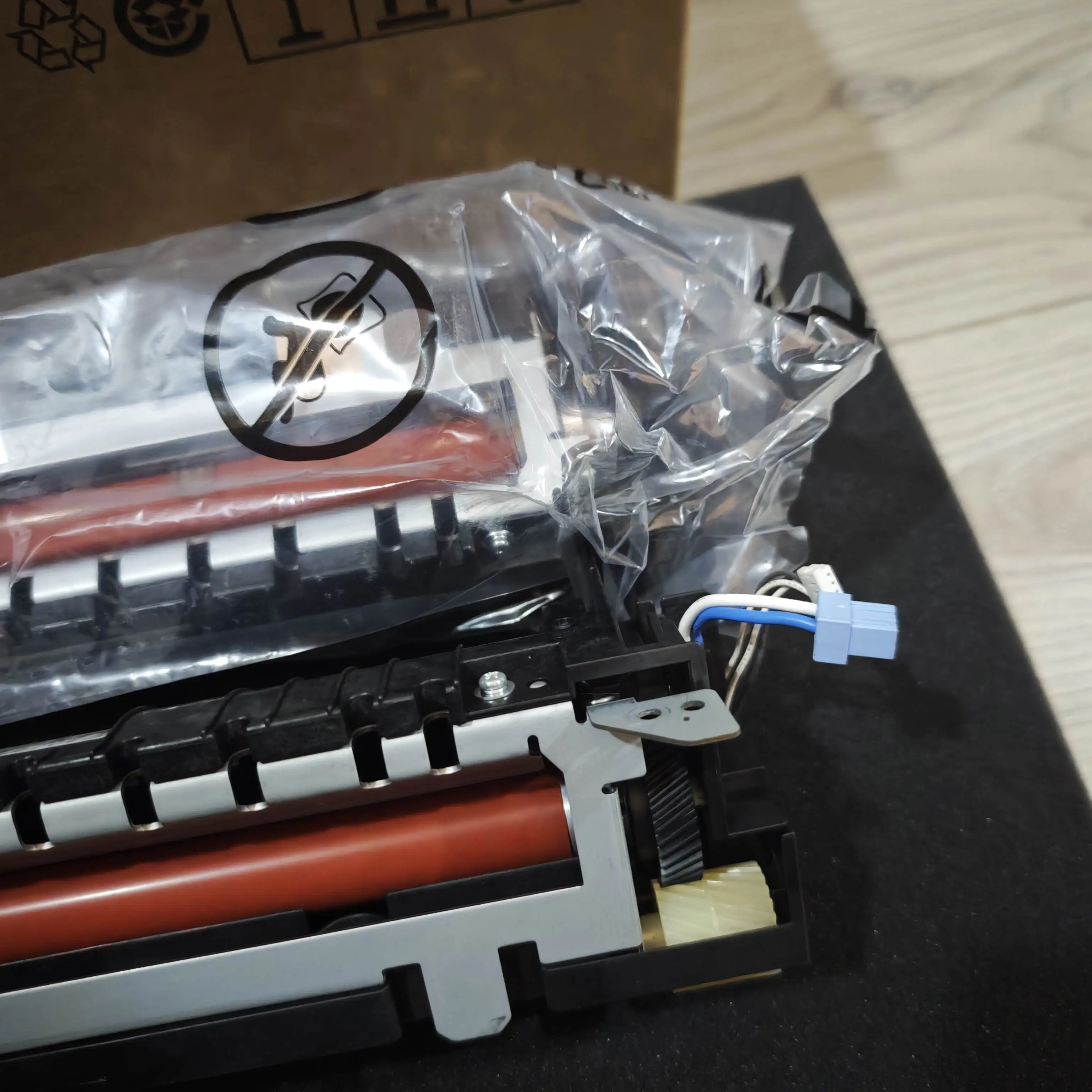 

Fuser Unit ASSY For Xerox Phaser 6510 6510DN Workcenter 6515 6515n MFP Laser Printer