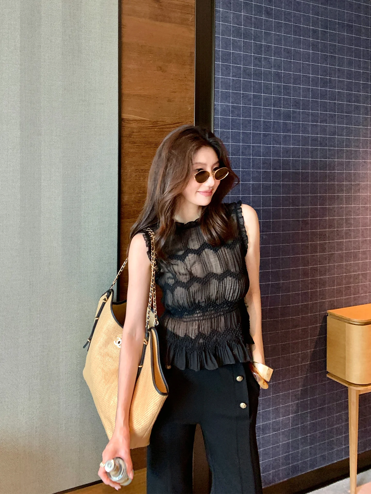 

Винтажная кружевная блузка Dragon Xier с деревянными элементами и вставками из черного кружева, без рукавов, элегантный нежный стиль, полиэстер, A2FCSYK270