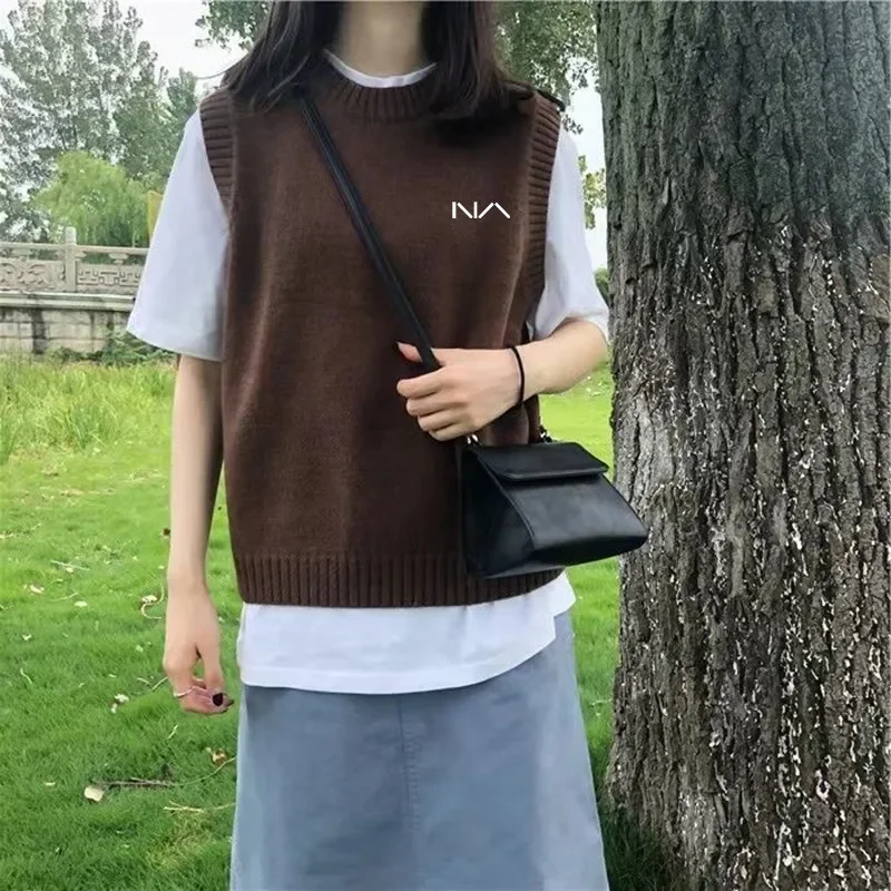 squir Autumn Golf Wear Women 2024 New Golf Vest Luxury Windproof Knit Golf Coat Fashion Round Neck Casual Top Women Golf Clothes