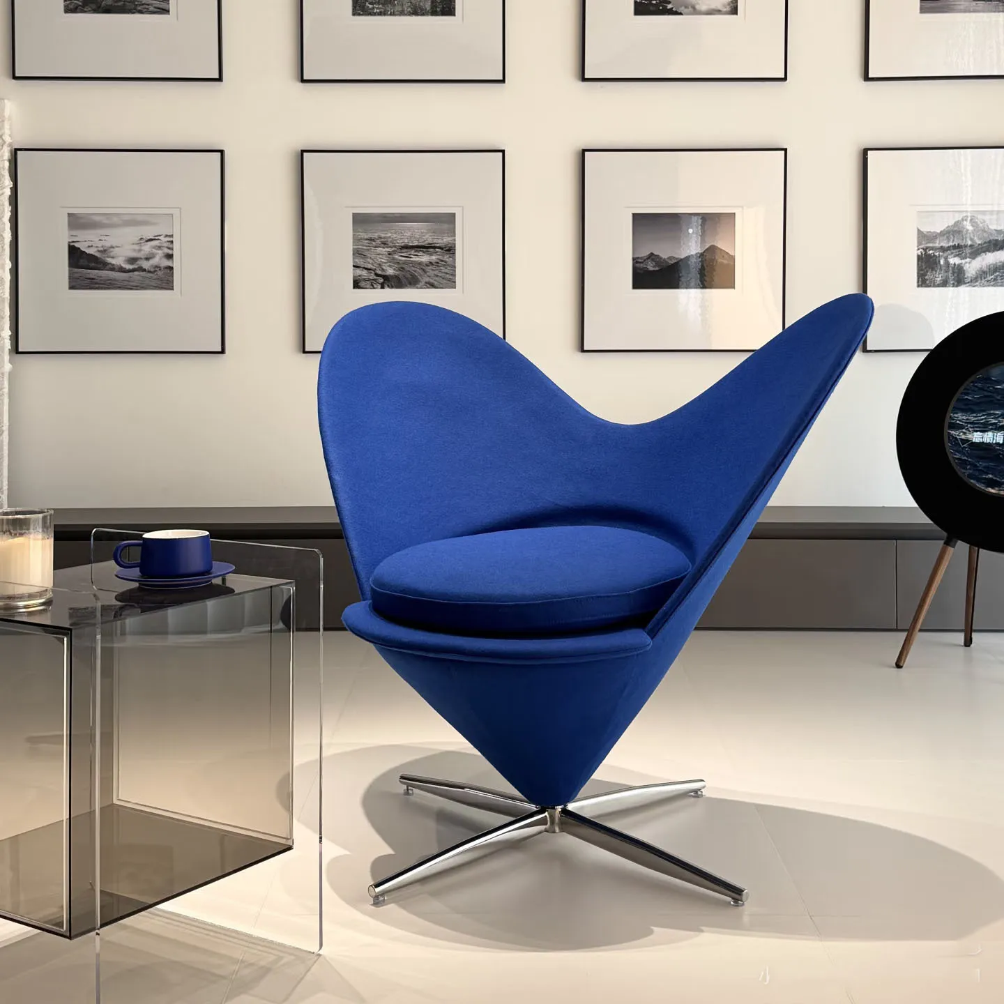 Heart chair designer fabric makeup rotating chair, bedroom high sense Internet celebrity single chair
