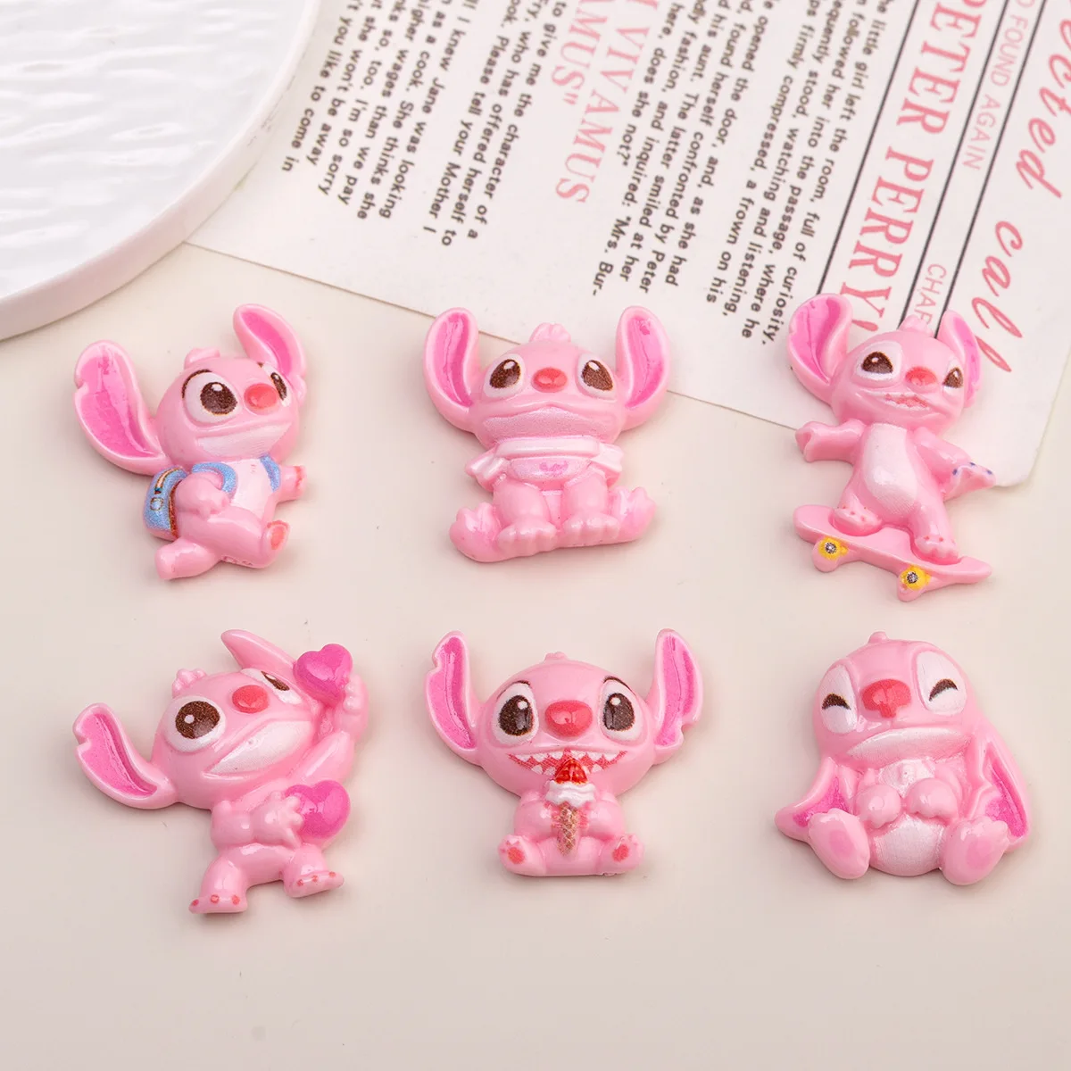 

5 шт., горячая игрушка, розовый стежок, ангел, мультфильм, сделай сам, аксессуары из смолы, ювелирные изделия, розовый школьный мальчик, кремовый клей, заколка для волос, чехол для мобильного телефона, подвески