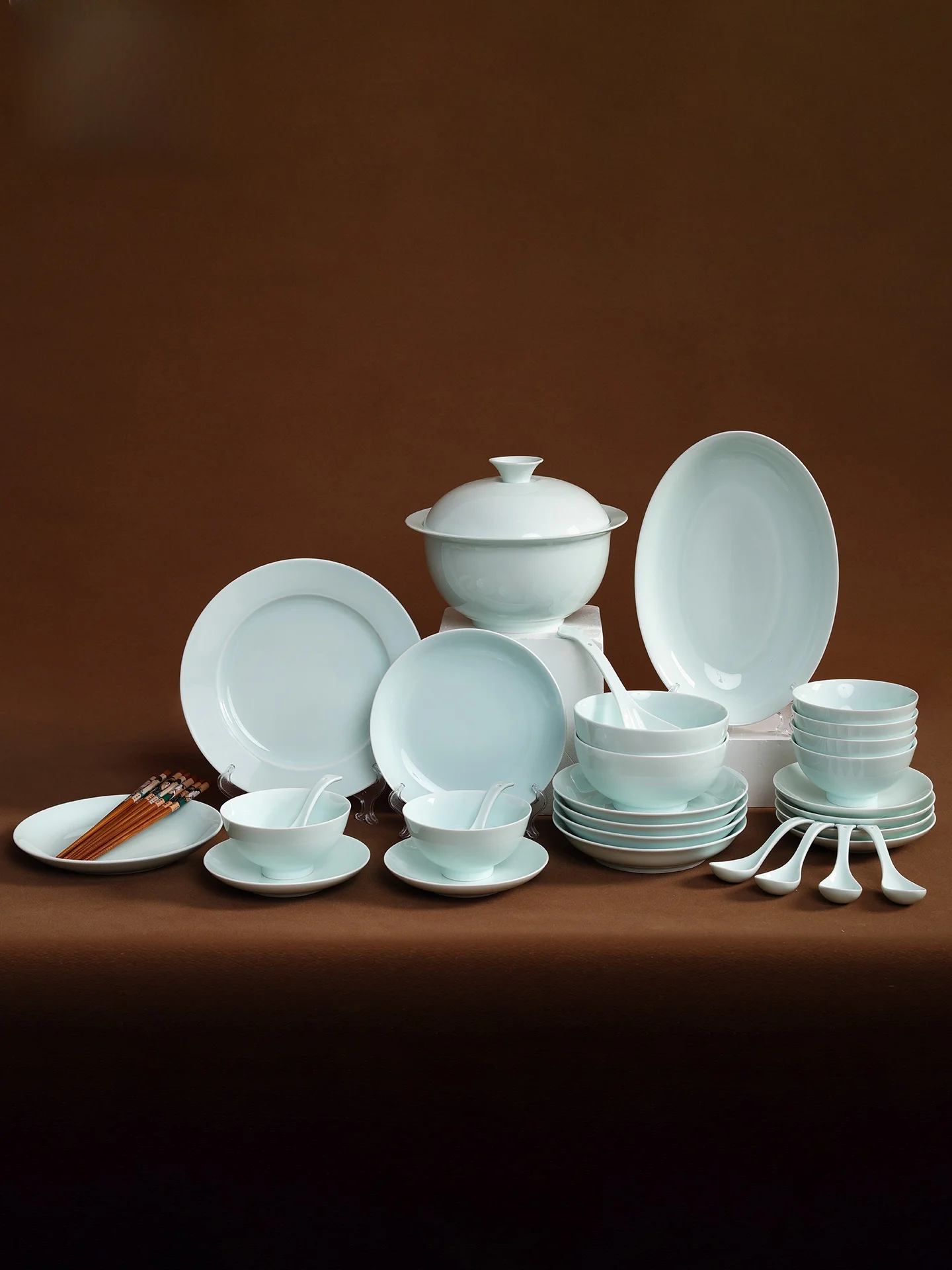 service-de-table-en-porcelaine-blanche-de-jingdezhen-style-minimaliste-de-luxe-pour-10-personnes-ou-moins-comprenant-des-bols-des-assiettes-et-des-tasses