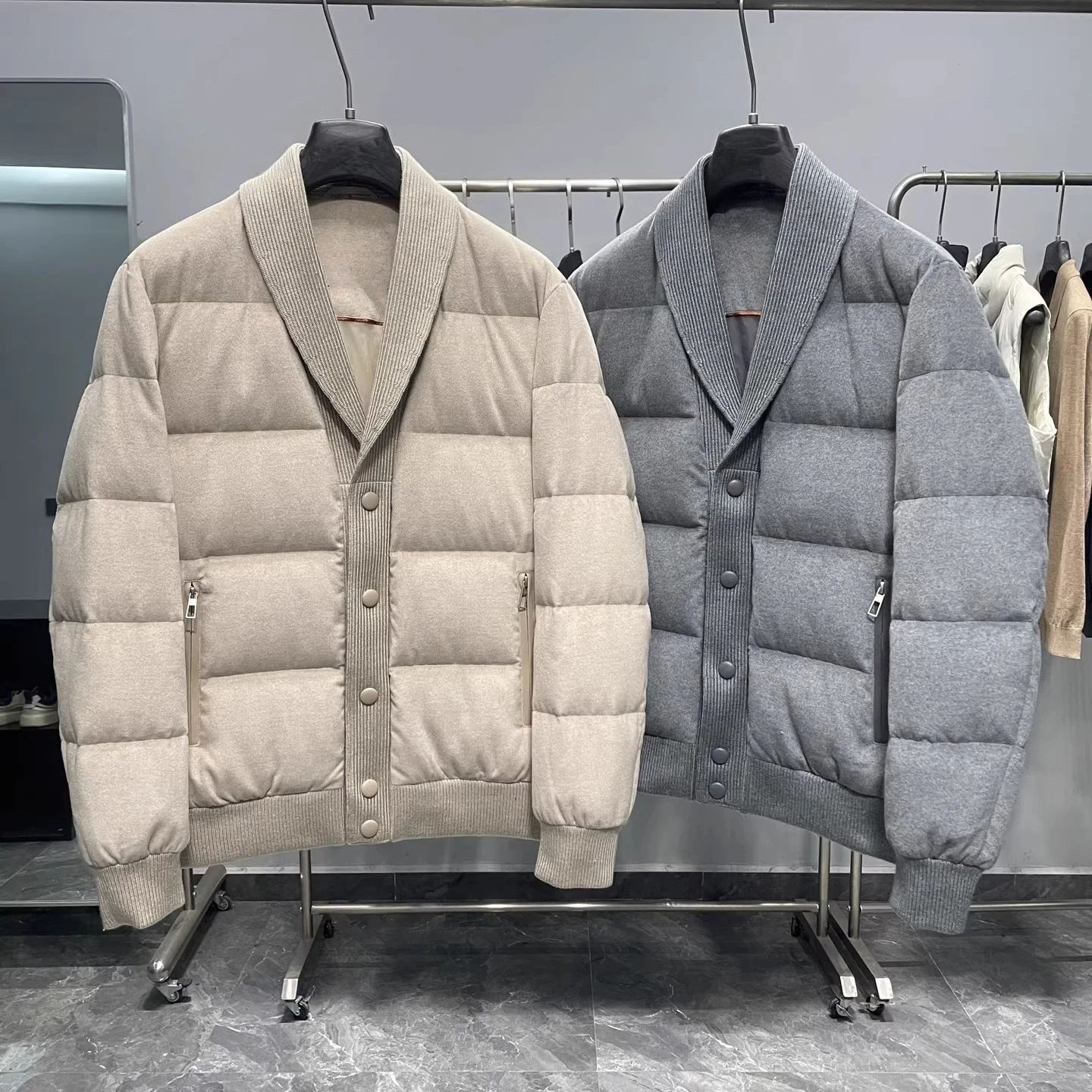 

Italian LP Casual Knitted Wool Men's White Duck Down Jacket