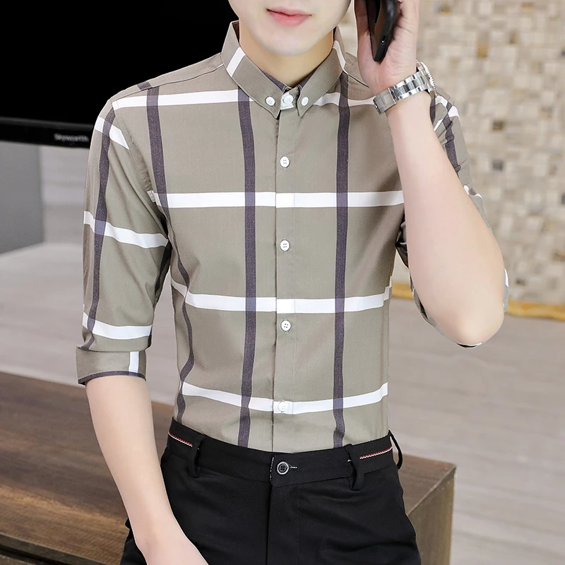 

Мужская повседневная рубашка Slim Fit в клетку с коротким рукавом, модная, в британском стиле, с эффектом высококачественной ткани, на пяти пуговицах, полупрозрачная.