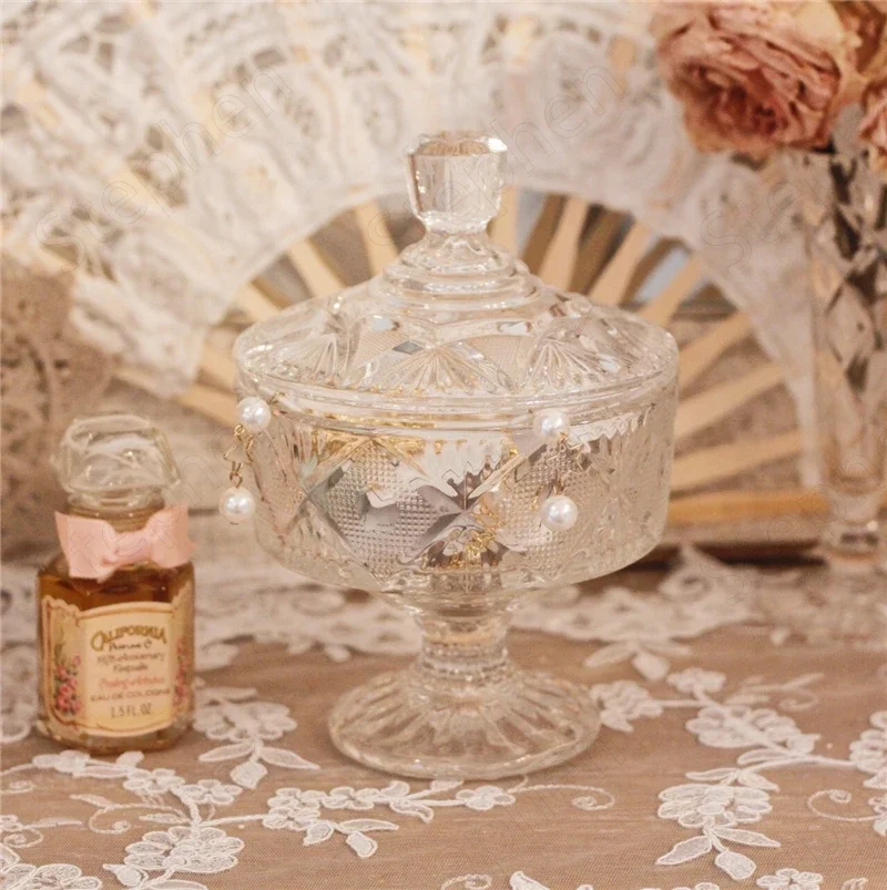 European Vintage Embossing Process Transparent Cosmetic Jar Dresser Desktop Necklace High Feet Glass Jars with Lid Home Decor