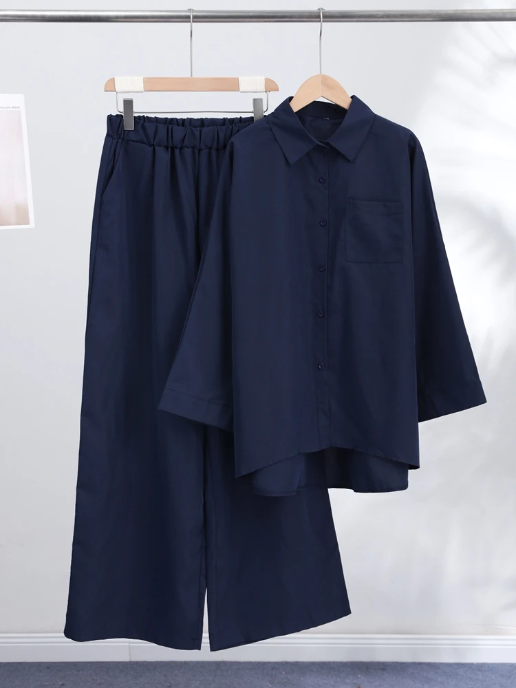 Elegante Damen-Hosenanzüge mit Revers: Oversized Hemd, Langarm-Bluse mit Knopfleiste, Weite Hose, Schickes Einfarbiges Outfit – Detail 3