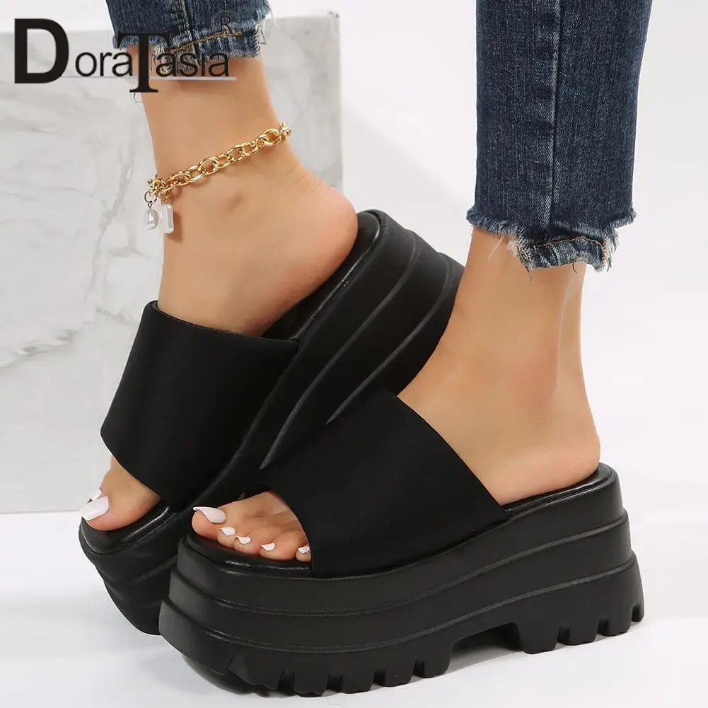 Luxury Brand New Ladies Platform Summer Slippers Fashion Wedges High Heels women's Slippers Casual Party Beach Shoes Woman