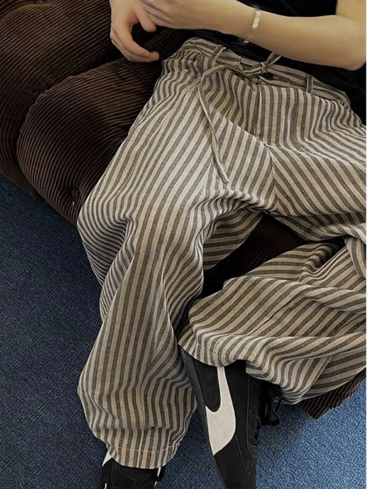 

Американские ретро ленивые брюки в вертикальную полоску, повседневные мужские осенние универсальные свободные прямые длинные брюки Haome