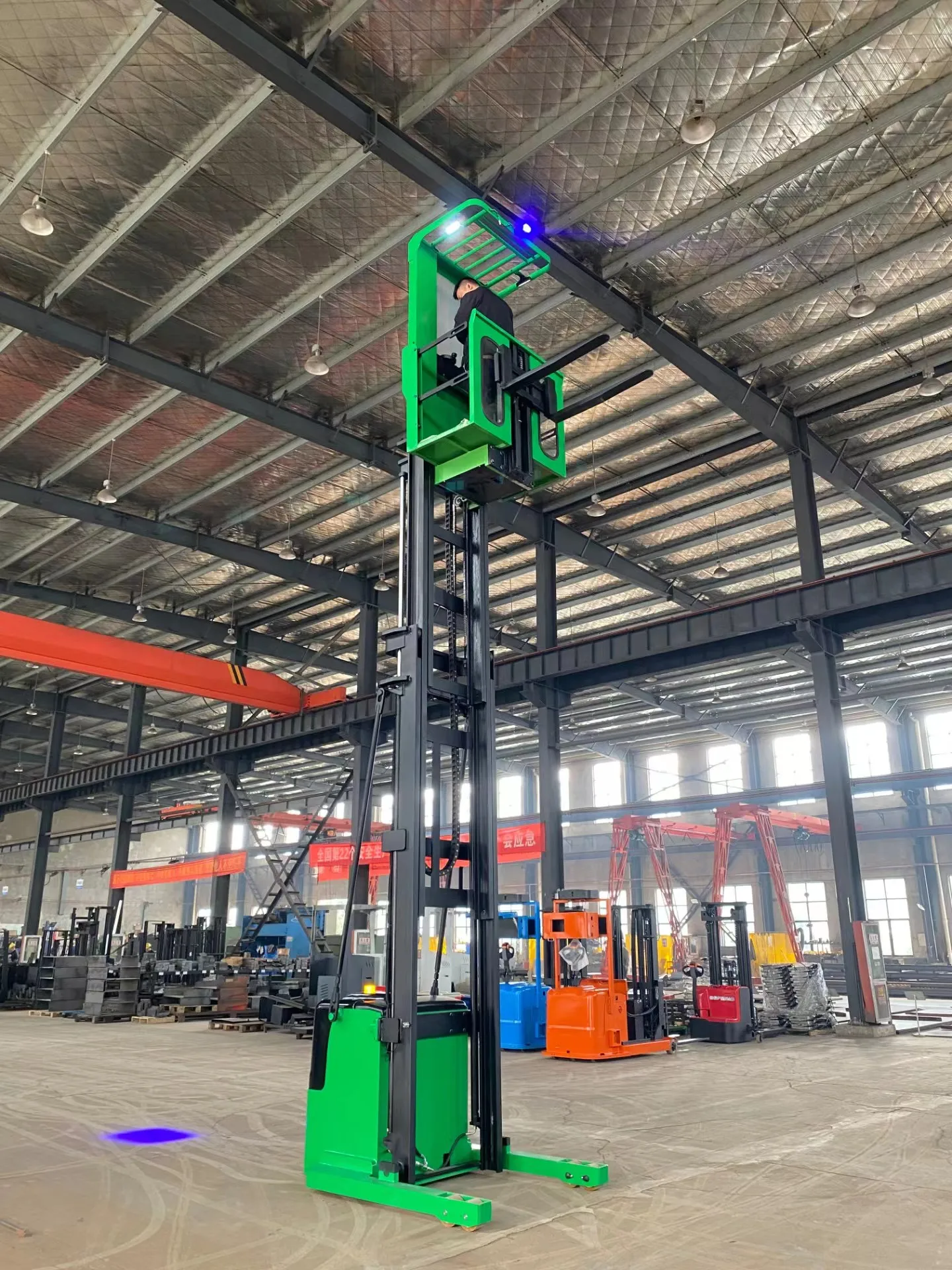 Everlift 1ton 1.5ton Electric High Level Order Picker Work Platform Order Picker Lift Stacker 3m-12m Industrial Work Platform