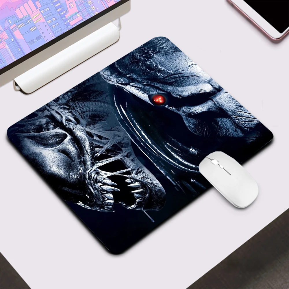 Alien vs Predator Small Gaming - đánh giá và giá Pc Gaming Vs Laptop Gaming