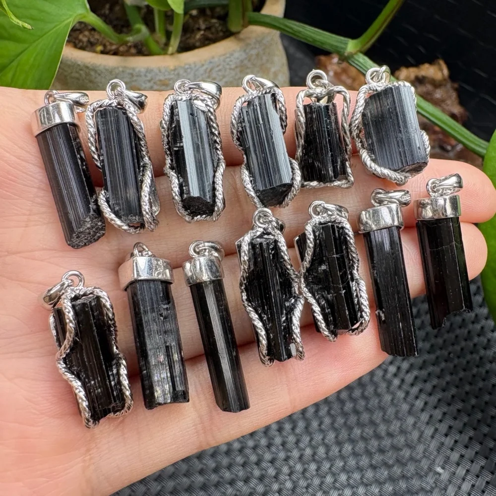 

Natural Stone Quartz Pendant Black Tourmaline Polished Crystal Jewelry Decoration Rock Gift Reiki Healing Gift 1PC