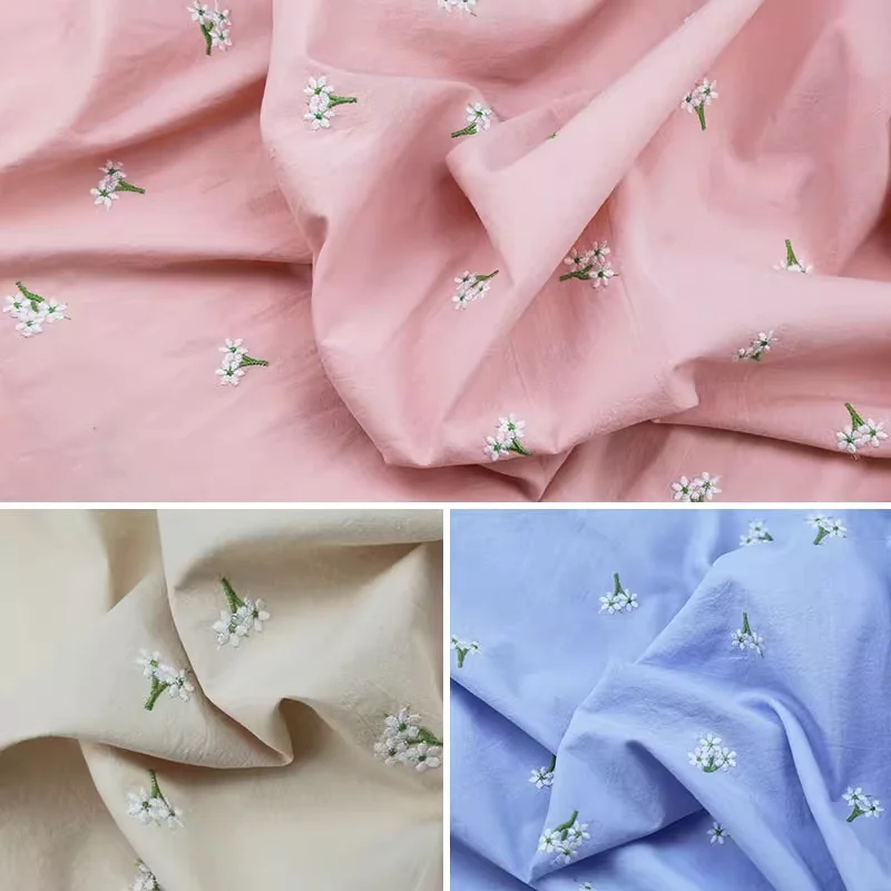 

White small daisy cotton embroidered fabric cotton-polyester blended shirt, cheongsam dress, children's clothing, DIY fabric.